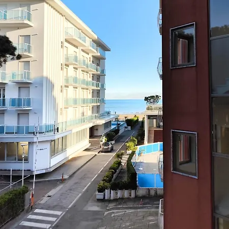 Mini-jet Apartment *